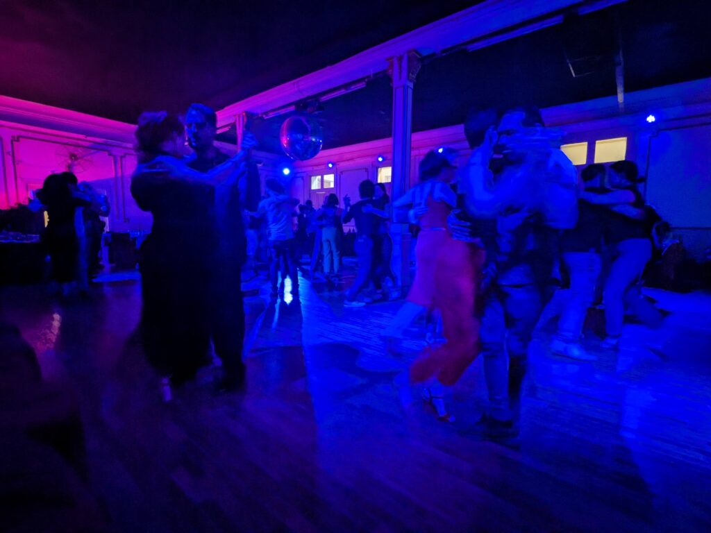tango dancing at night milonga 2